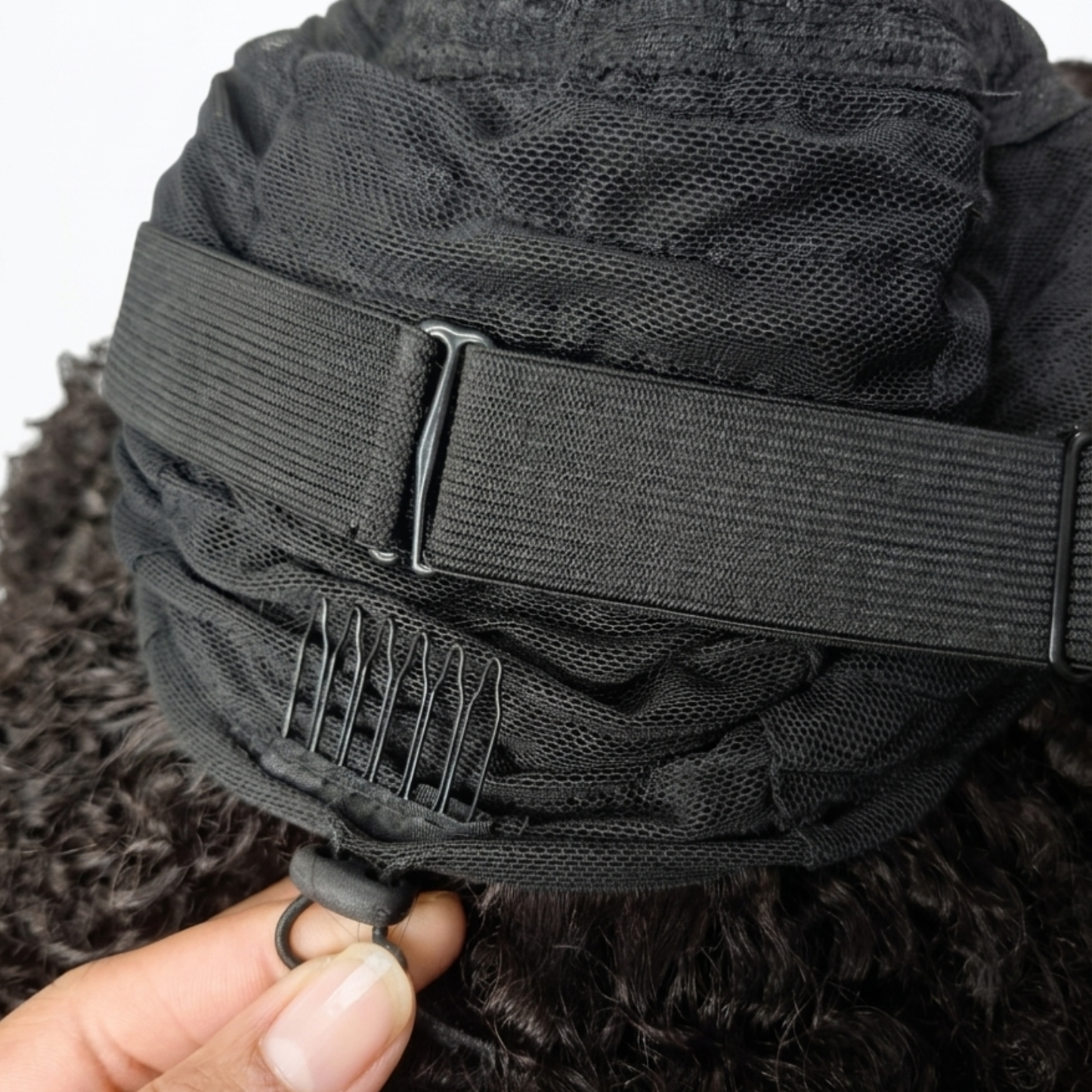 Intérieur de la Half Wig Kinky Curly - peignes intégrés et cordon ajustable